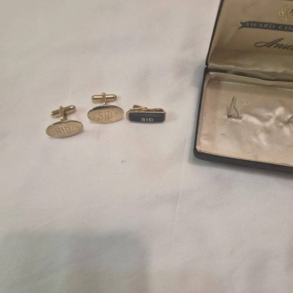 Vintage Anson Gold Tone SID Monogram Cufflinks and Tie Clip Set with Box